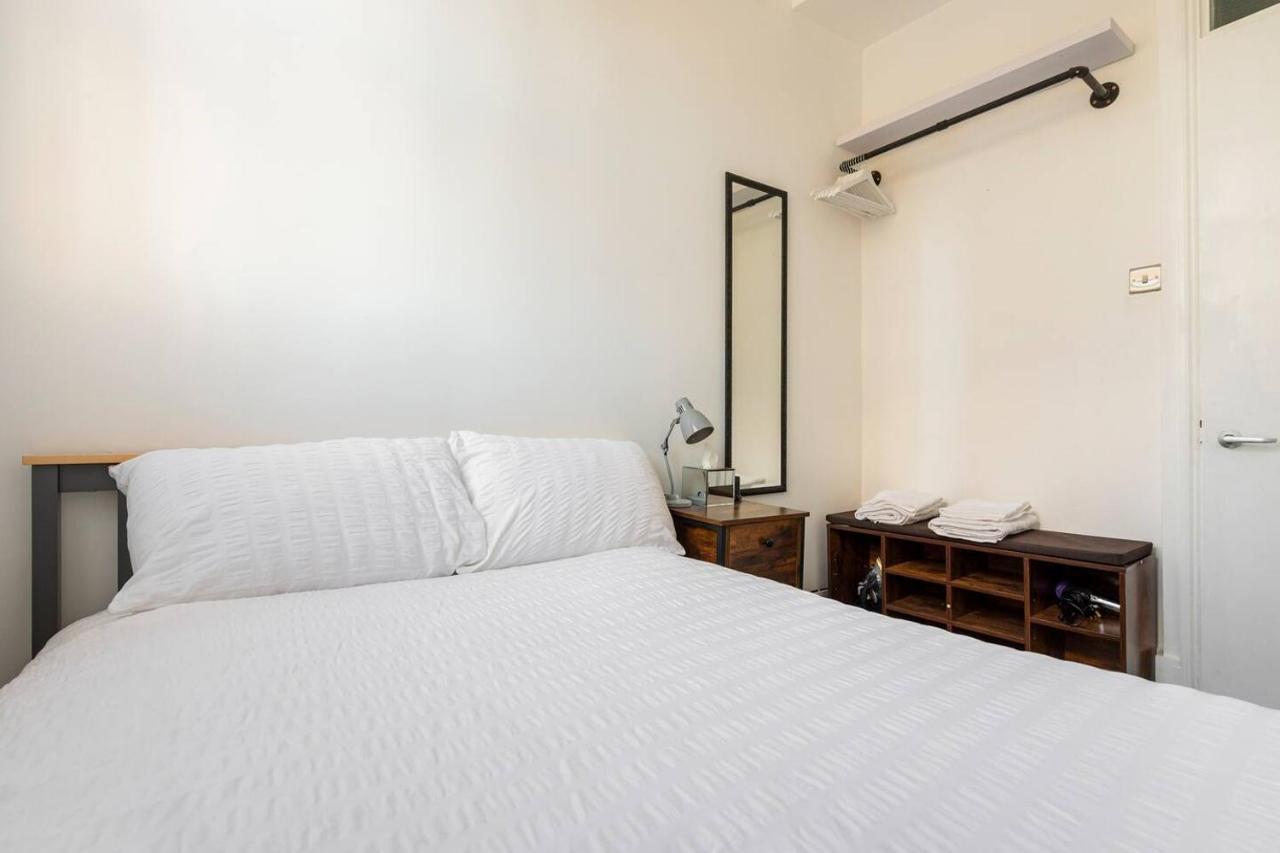 Modern Luxury Apartment By Holborn, Chancery Lane ลอนดอน ภายนอก รูปภาพ